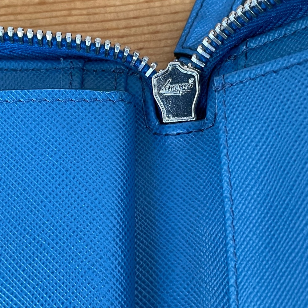 Prada unisex saffiano leather travel wallet - Picture 5 of 14